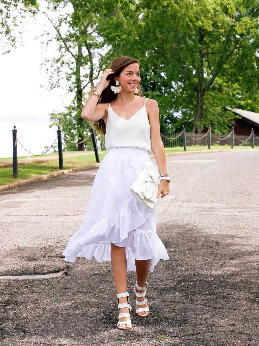 lcb_style's tweet photo. new post on the blog today with @asos_us! sharing TWO summer white outfits! #AsSeenOnMe #sponsored https://t.co/MqtKWnf23x https://t.co/LYUiNeDEJ1