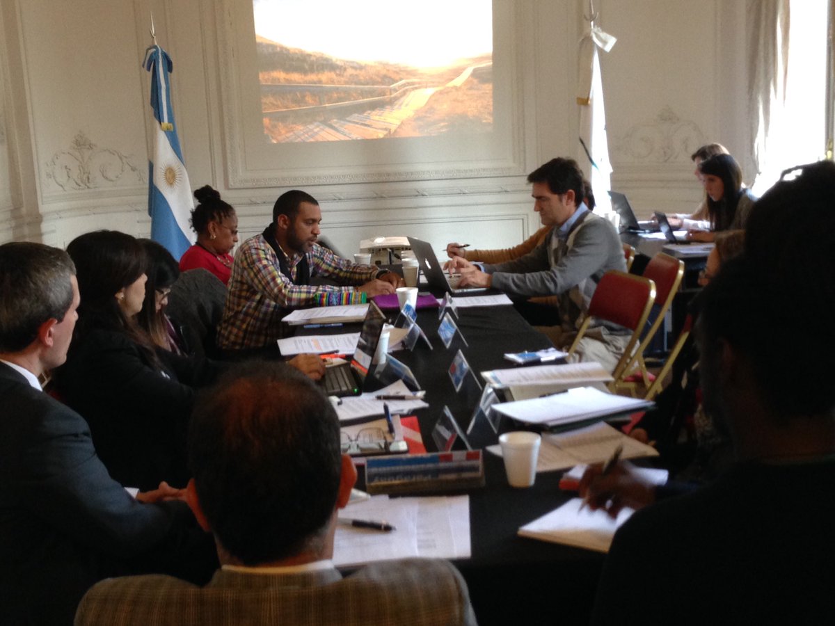 PatriciaGainza's tweet photo. .@midesuy presentando en la #RAFRO los avances en el marco del Decenio Internacional de las personas afrodescendientes https://t.co/hu4WWqyRCI