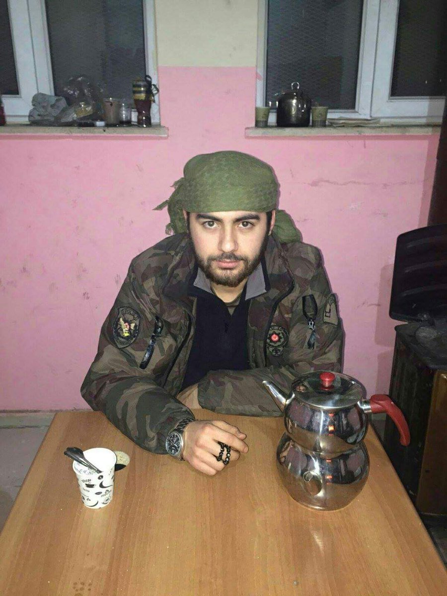 onlardiridir's tweet photo. "Şehit PÖH OSMAN BELKAYA nın kardeşiyim . Abimin resmini paylaşıp Dua ister misiniz?  Unutulmasın yiğidim." https://t.co/8ZDcXiCbZ9