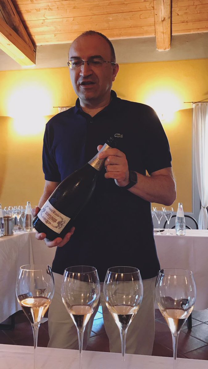 Quintopasso's tweet image. Oggi degustazione verticale di #Quintopasso Rosè Brut: esploriamo la sua evoluzione nelle annate 2010 - 2011 - 2012 e 2013! #Sorbara #Modena