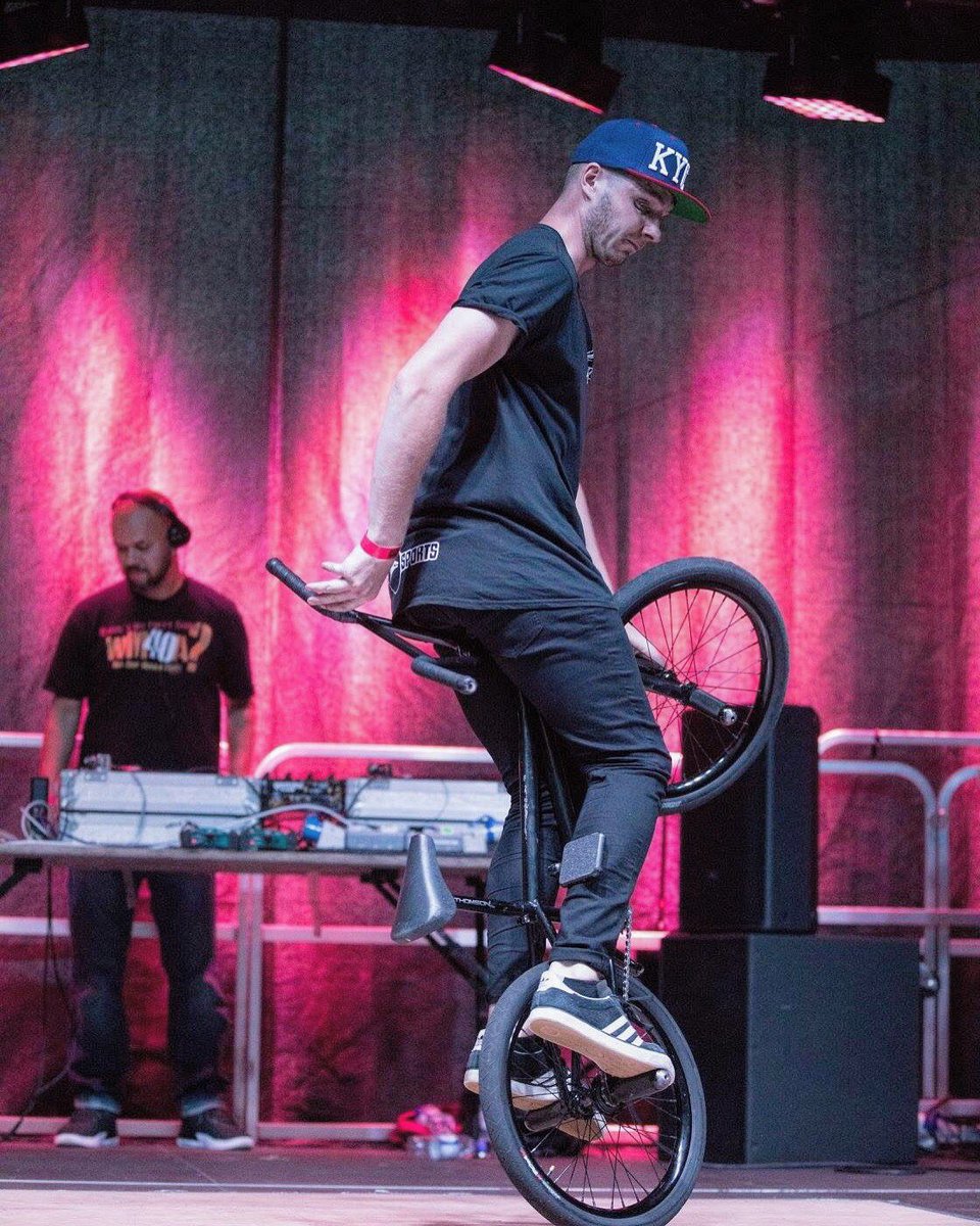 MattiHemmings's tweet photo. Main stage performance last night @oxonjam with @djjaffa on the decks! Had a super good time and everyone looked like they enjoyed show! https://t.co/Hkx3DLidOI