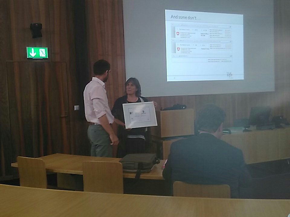 IPv6CouncilCH's tweet photo. Martin Gysin von @Swisscom_de erhält den Jim Bound Award 2017, überreicht von @sunny_shagen für #worldipv6leadership. #SwissInternet https://t.co/k2aqe5Ilon