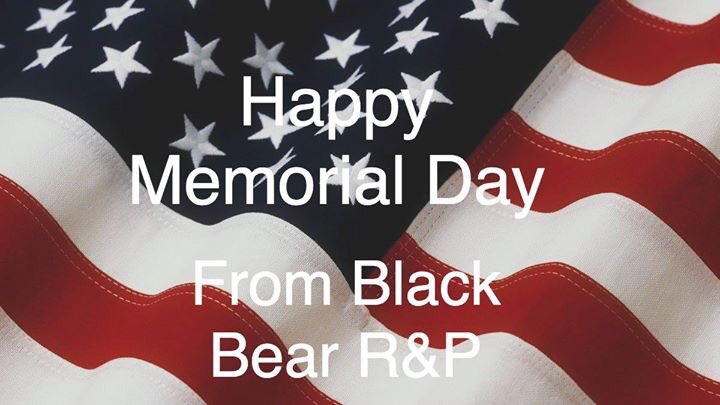 Remembering fallen heroes, thankful for our freedom. #MemorialDay17