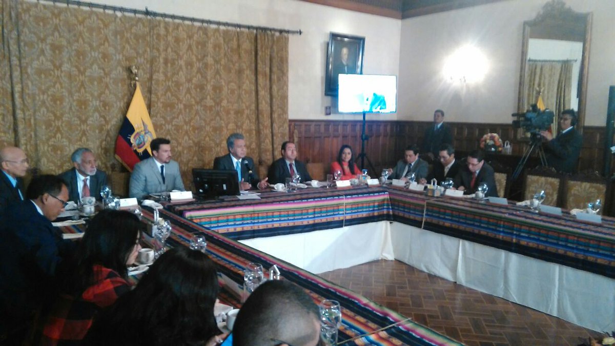 “La #LeyComunicación no es mala, creo que tiene aspectos que se pueden cambiar a través del diálogo” <a href="/Lenin/">Lenín Moreno</a> #ConversatorioDeMedios
