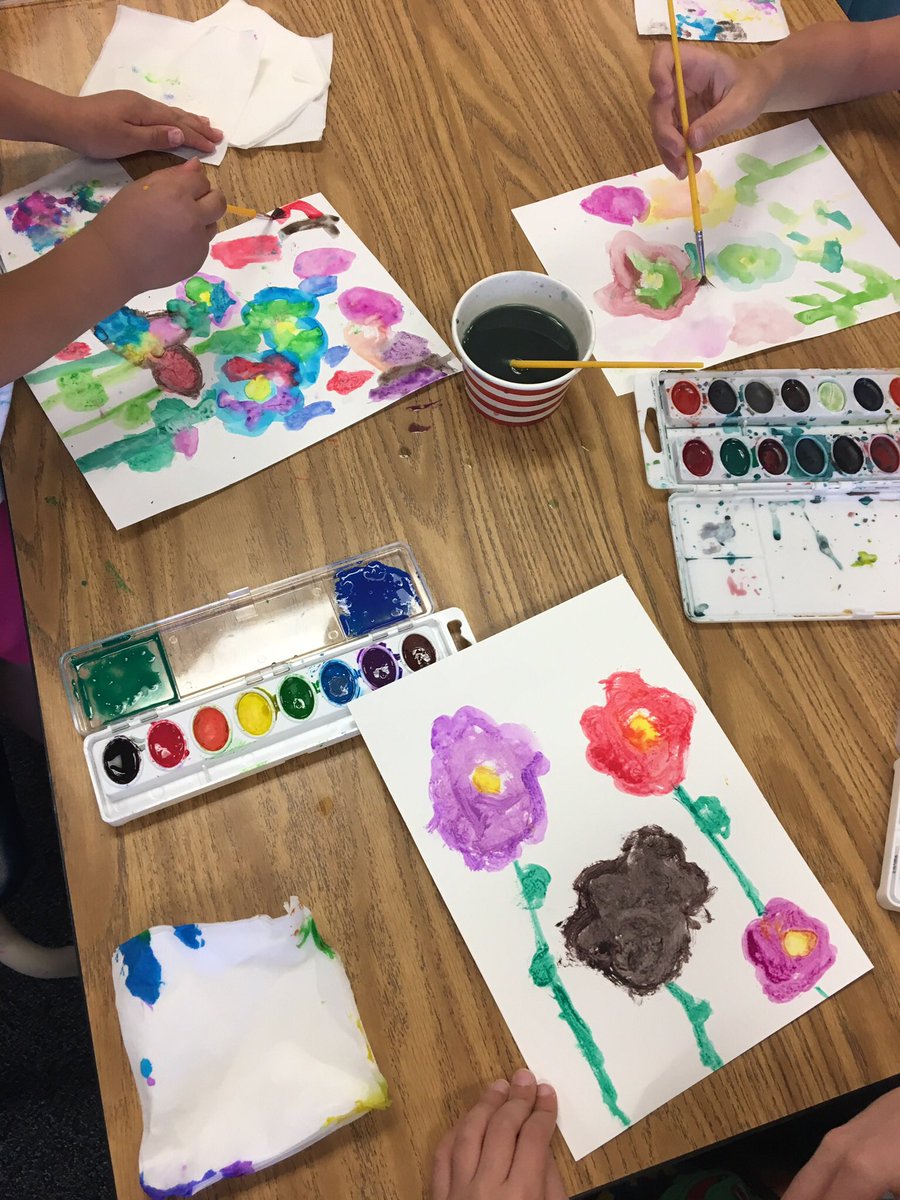 kelsteravery's tweet photo. Integrating ART w/Mrs. Valcarse's kinders at Brown Elementary @theartofed @ckschools @WCSDCurriculum https://t.co/1aTHyx8Ns1