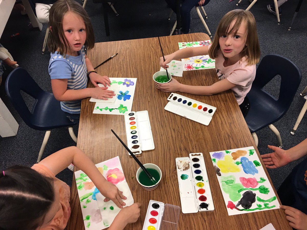 kelsteravery's tweet photo. Integrating ART w/Mrs. Valcarse's kinders at Brown Elementary @theartofed @ckschools @WCSDCurriculum https://t.co/1aTHyx8Ns1