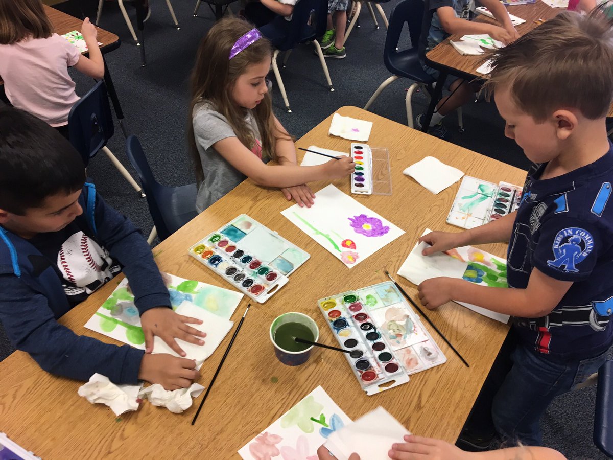 kelsteravery's tweet photo. Integrating ART w/Mrs. Valcarse's kinders at Brown Elementary @theartofed @ckschools @WCSDCurriculum https://t.co/1aTHyx8Ns1