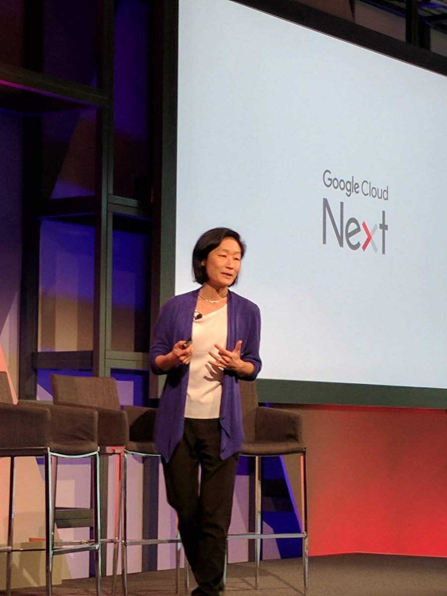 holgermu's tweet photo. Next up -  Jennifer Lin on the @googlecloud network #GoogleNext17 ##GoogleNext17AR https://t.co/VlzwSxNh9w