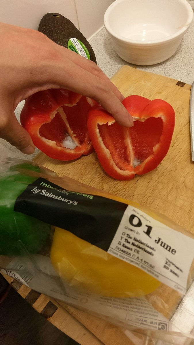 HenryChoong1's tweet photo. @sainsburys I bought some pepper today from the Cambridge store, and it's already mouldy! What can I do?? :'( https://t.co/NV0ZVOOod0
