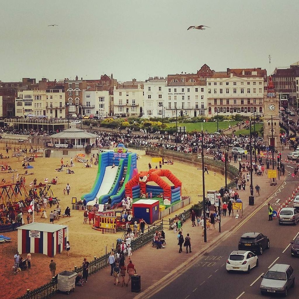 roostmargate's tweet photo. Wonderful to see #Margate so busy today. Welcome back to your new heyday.
#lovemargate #loveThanet #beach #clockt… https://t.co/GQLFYCwU86 https://t.co/kCFyWxGKzw