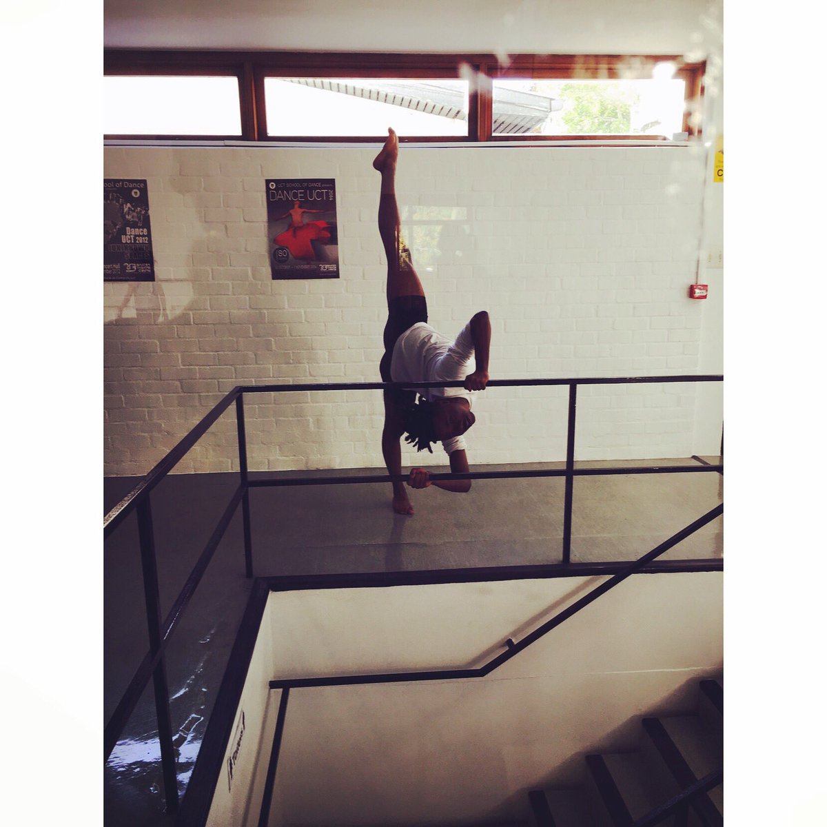 awonkewonky's tweet image. After class💃💃 #offaxis #FlexiMondays #balletislife #danceislife #blackboysdancetoo.