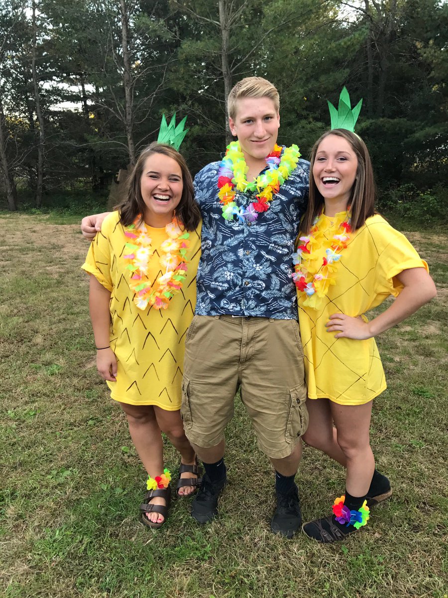 markelladawn's tweet photo. Happy birthday to my great pal @speschlosser you're a true homie, have a great day kid 🎊🎉😆 https://t.co/6tejsLafx6