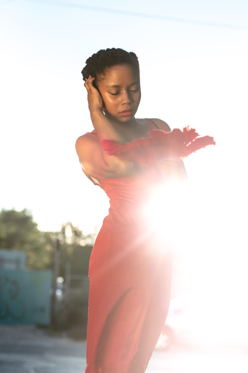 CJRUFemRadio's tweet photo. Today @ 4, @Alexx_Bryant chats w. @Ms_daintysmith, founder of Les Femmes Fatales, the first burlesque troupe for women of colour in Canada. https://t.co/HJBOdwbRMR