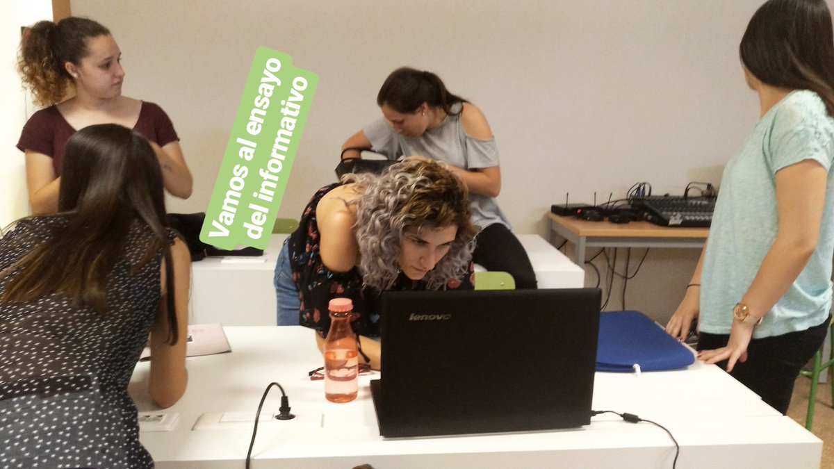 11Pertv17's tweet photo. Ensayo previo al informativo del miércoles ! https://t.co/v9gwEM4N2Z