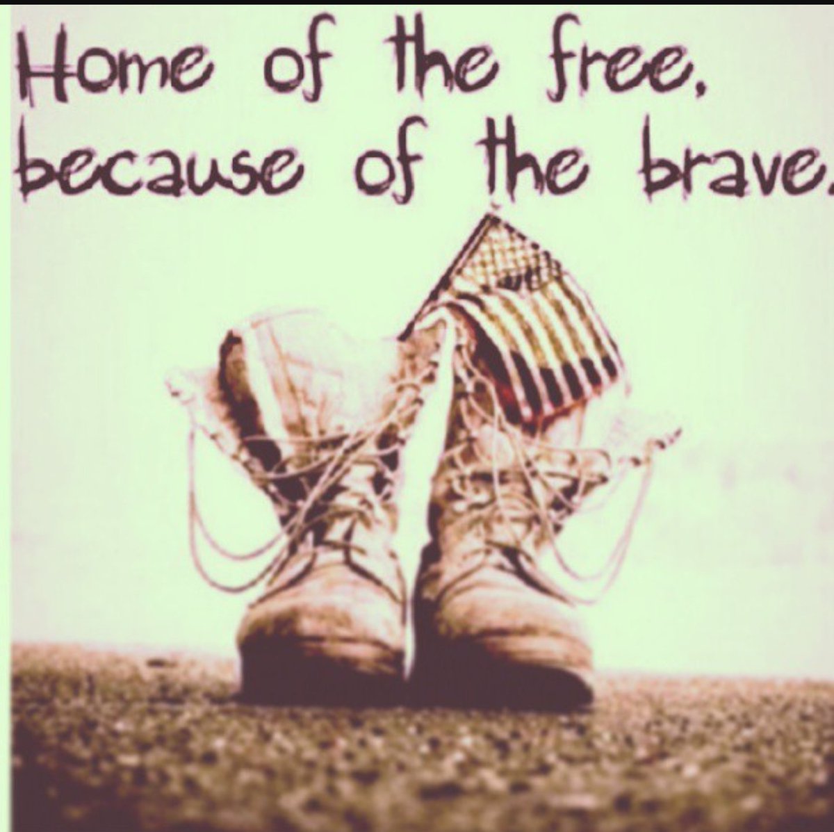 Slater_bug9s's tweet photo. Remembering all the men and women who gave the ultimate sacrifice for our freedom. Thank you! #ProudtobeanAmerican https://t.co/zcwbWvypph