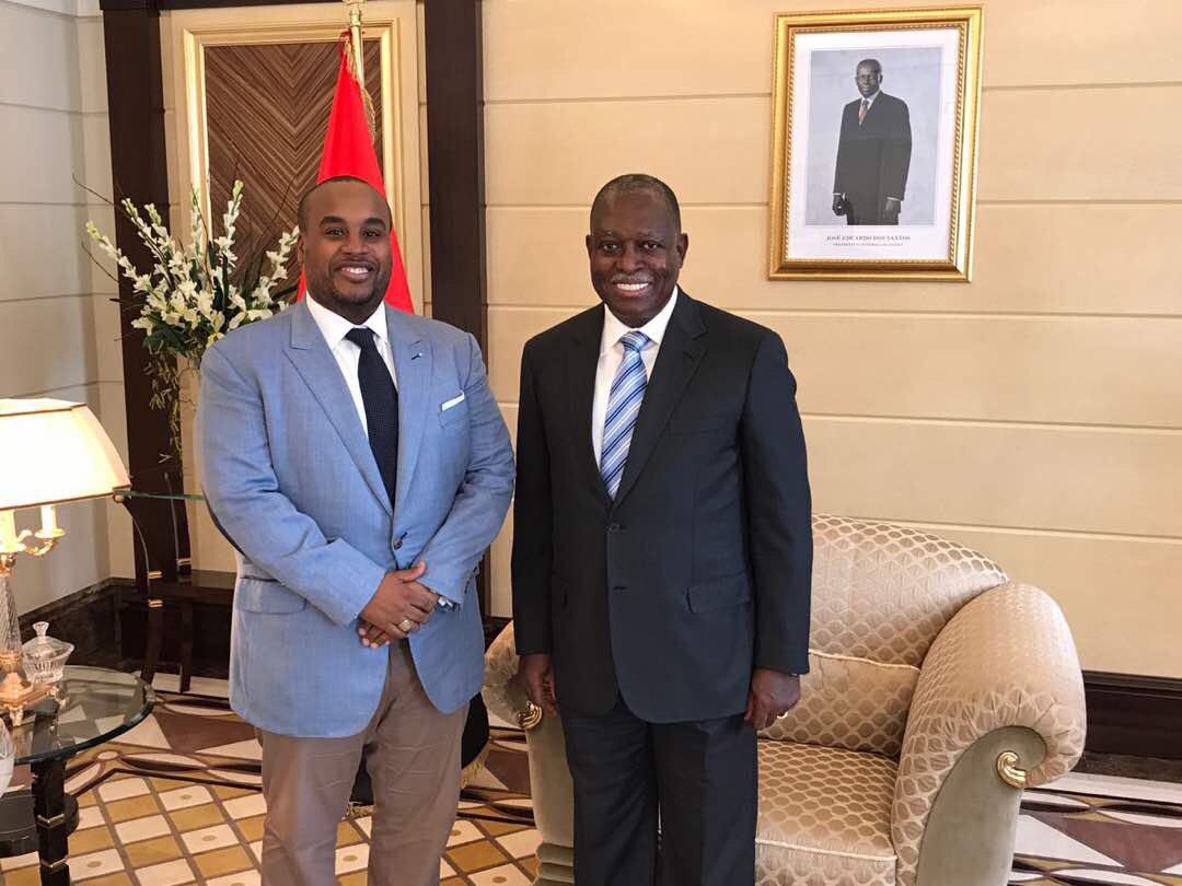 KarimKeita1's tweet photo. À Luanda, visite de courtoisie au vice-P.R de la république d'Angola, Manuel Vicente et échanges avec qques Maliens à l'ambassade du #Mali https://t.co/A16dDprC91