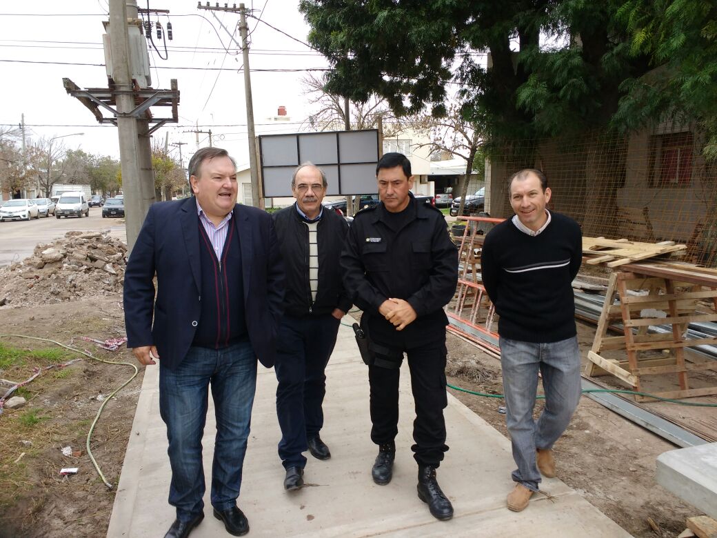 FPCySconcejales's tweet photo. Recorrida por la obra de la Comisaría 2° de Ceres https://t.co/StjzCwUYjA