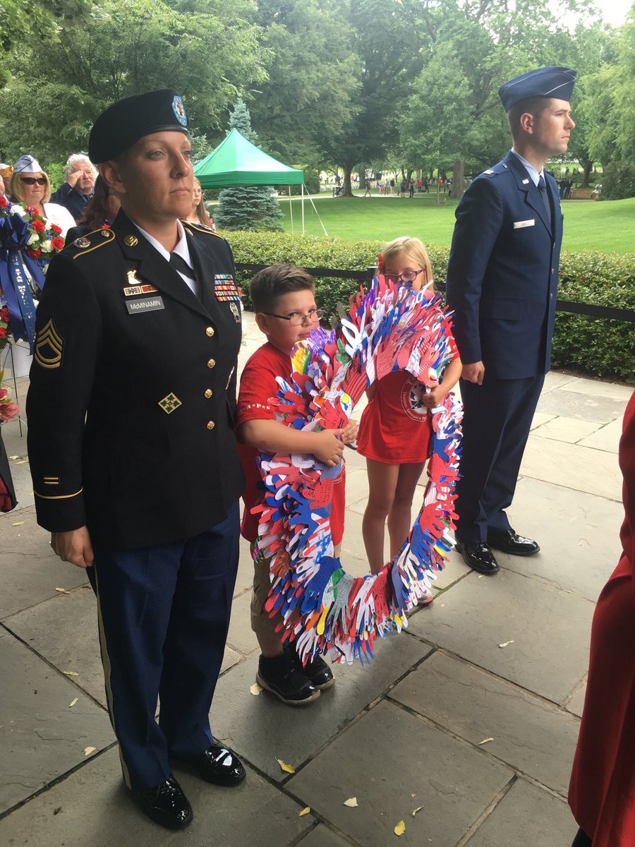 TAPSorg's tweet photo. Our kids &amp; their mentors prepare to lay the TAPS Good Grief Camp wreath at Tomb of the Unknown @ArlingtonNatl #GratefulNation #MemorialDay https://t.co/hCsHMzxXaI