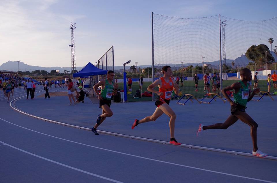 Mariano García se encumbra en Alicante fb.me/3btCiuXme
