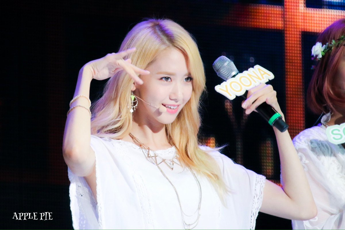 Applepie8Pie's tweet photo. #HappyYoonaDay
#YoonA #윤아 https://t.co/QKLx2bDDhs