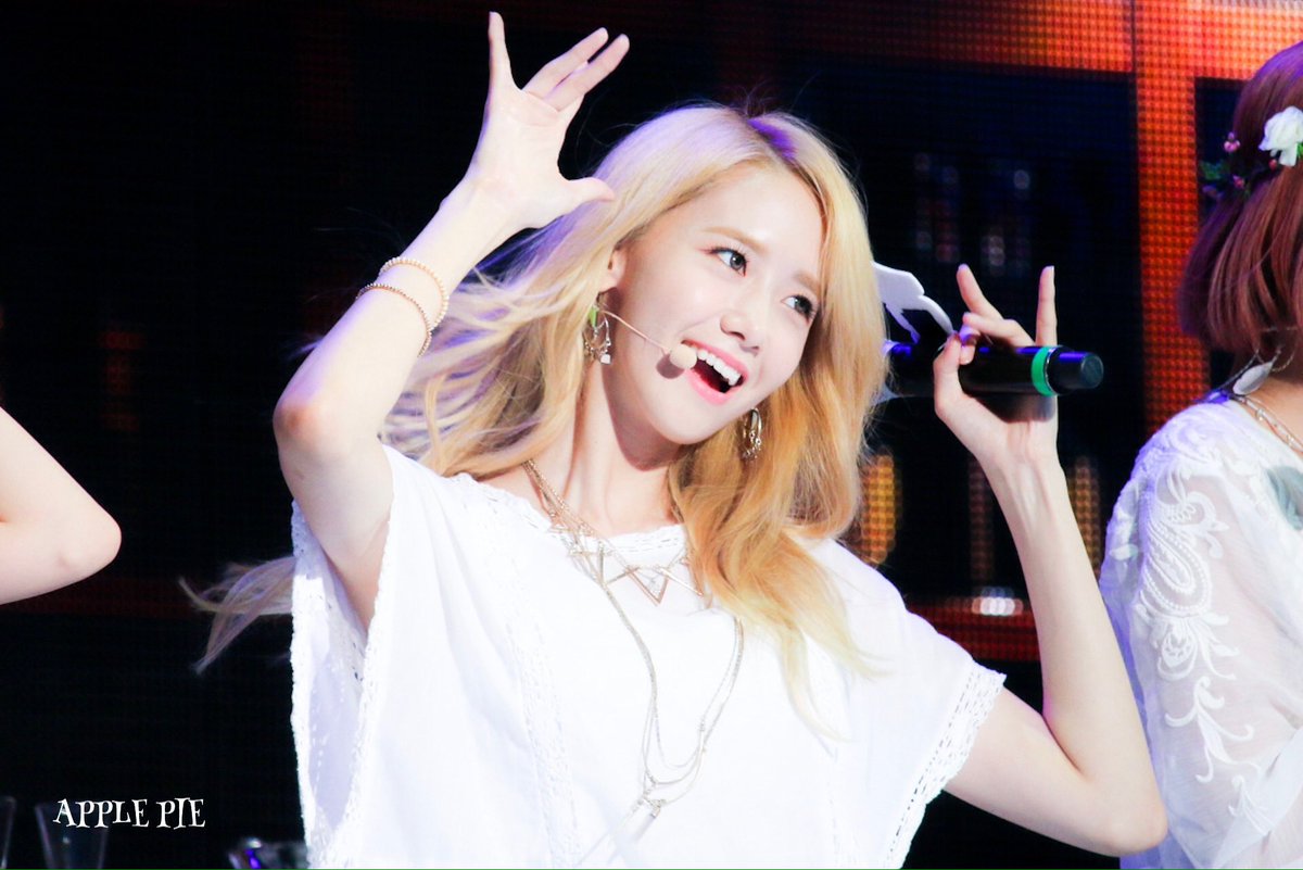 Applepie8Pie's tweet photo. #HappyYoonaDay
#YoonA #윤아 https://t.co/QKLx2bDDhs