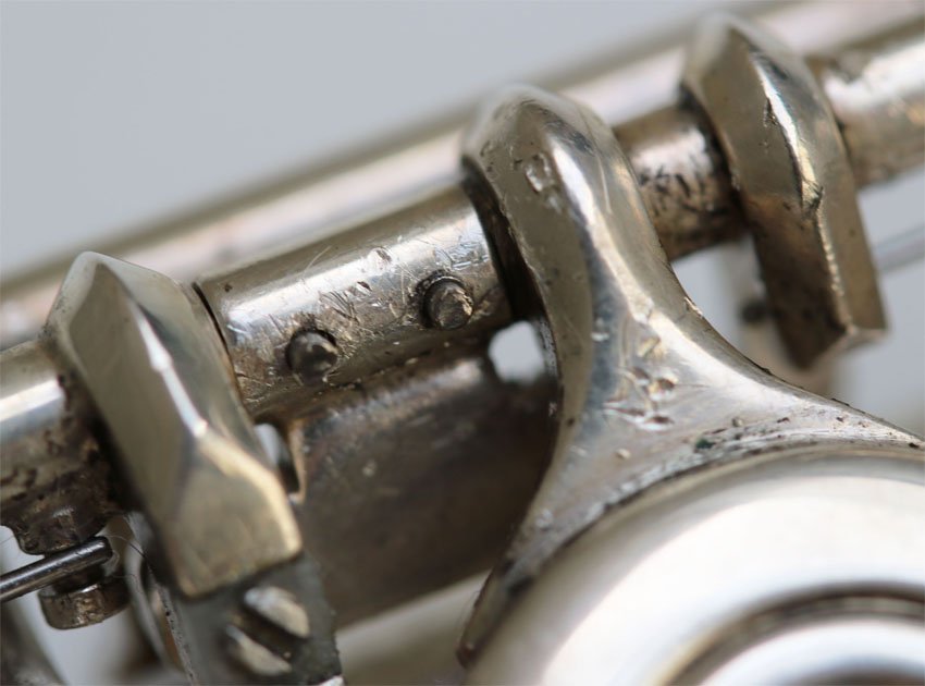 #Reparación de #Flauta Yamaha con daños superficiales #flute #limpieza #reparación #zapatillado tallerventus.com/reparacion-fla…