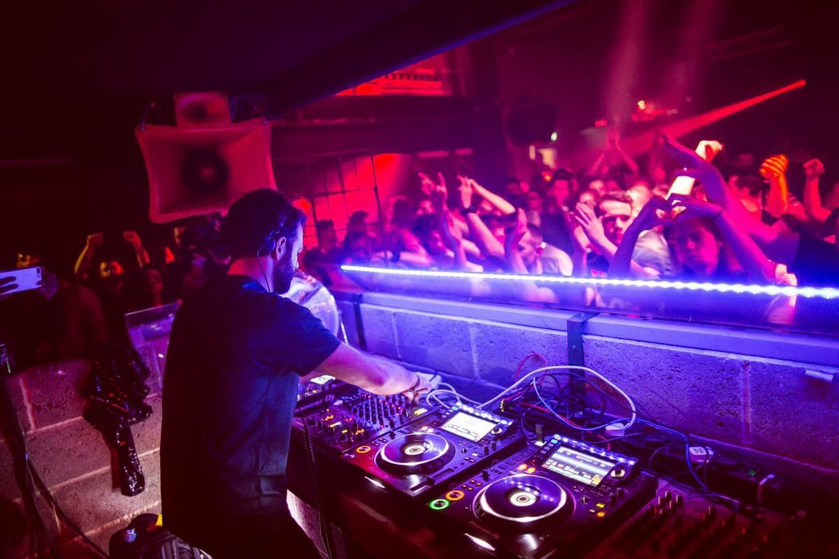 esangiuliano's tweet photo. Building the drop #techno https://t.co/OuJqFcEDi3