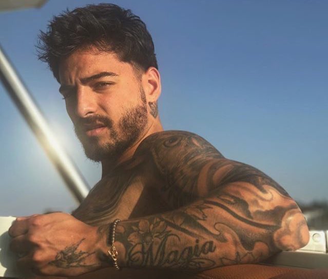 SoldadaFeridaa's tweet photo. MALUMA ME CHAMA QUE EU VOU https://t.co/2lPtfTJ0I5