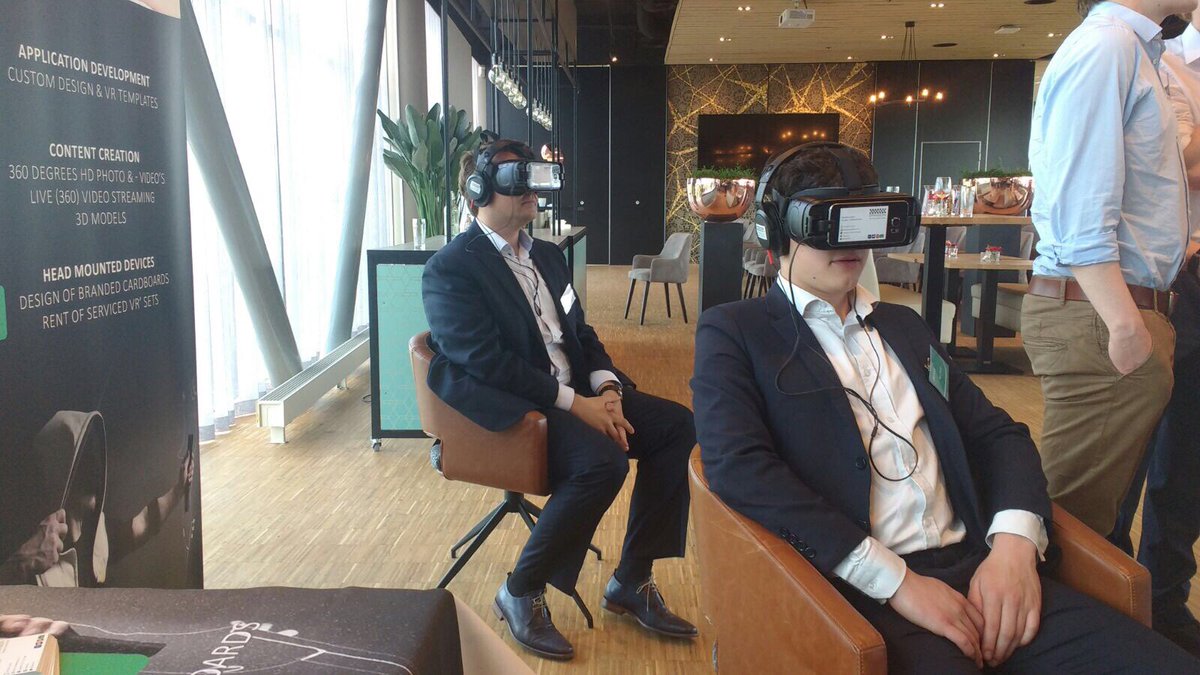 virtualeventnl's tweet photo. #eventprofs, Heb je onze #vrbioscoop al gezien! thrillers, -dance, documentaires te kiezen! Van 3 tot > 50 VR brillen met begeleiding https://t.co/EOJYxiwBs2