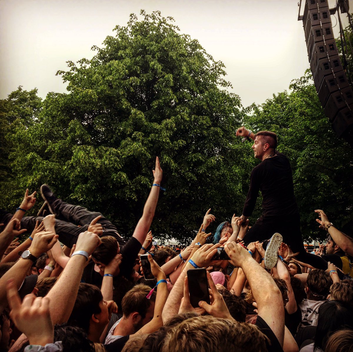 ol_spinster's tweet photo. @burytomorrow killing it at Slam Dunk 2017 // #slamdunkfestival #burytomorrow #earthbound #NowWatching https://t.co/CK8nE3j02B