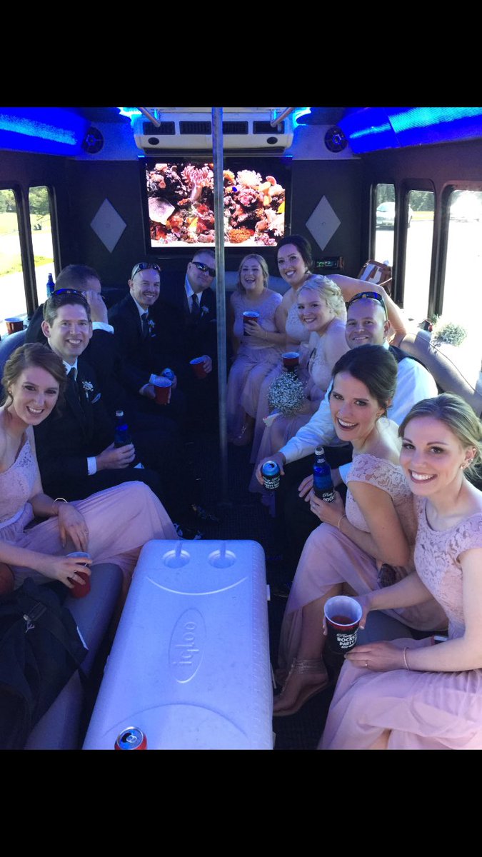 Rockstarlimobus's tweet photo. Congratulations to Mr. and Mrs. McCarthy. Thanks for letting us be a part of your special day! https://t.co/iEdI4bK5dE
