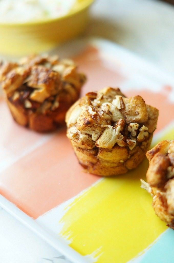 ZulkaSugar's tweet photo. Looking for the perfect pair? We’ve found it! Make Cinnamon Roll Muffins from @OldHouseToHome https://t.co/ORQeGzwtlI https://t.co/jwVzcnUyQP