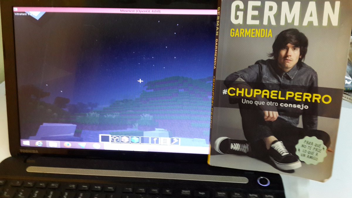 cjdisalvo's tweet photo. Comenzar a trabajar con #Minecraft y que un estudiante saque de su mochila un libro de su referente @GermanGarmendia #LoQueNoVemos 😋 https://t.co/VQg0hjNKLC