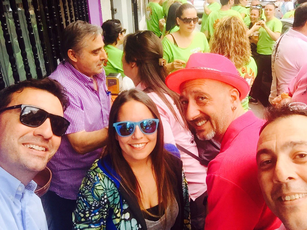 alberhontecilla's tweet photo. Hoy con nuestras peñas. Sin ellos, un lunes de fiestas, vísperas de San Fernando de Henares, pasaría como cualquier otro dial del año. https://t.co/Kl1PTeUQok