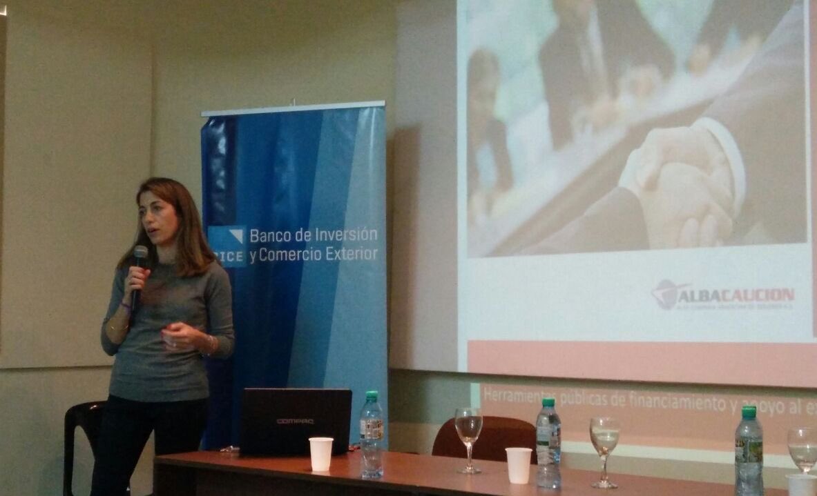 zfbbcr's tweet photo. #LaboratorioPyMex Comenzamos la segunda parte de la jornada con @RosioAntinori @Plamarelle y @MariaMarinsalta
#BahiaBlanca
#Comex https://t.co/11pV9XgmPL