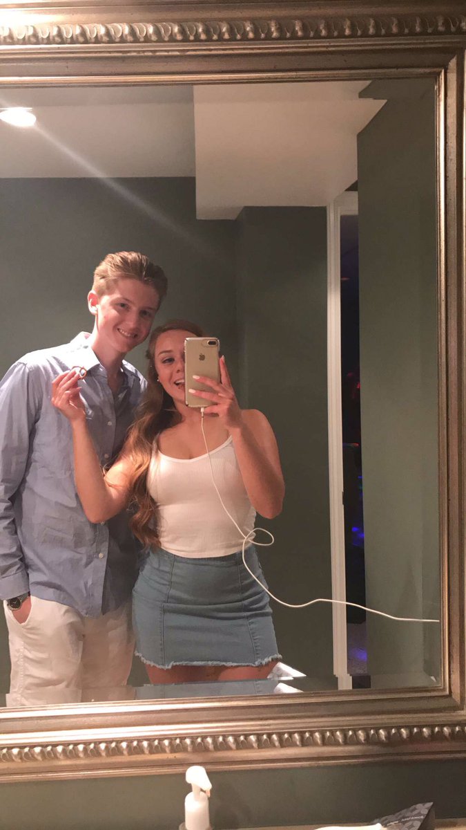 katie_fish6's tweet photo. Happy birthday 🌚 hope you enjoyed your day!! Lucky to have ya #ricecakes https://t.co/wIFwaHWBqE