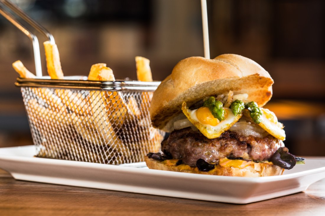 mental_floss's tweet image. The Best Burger in All 50 States — bit.ly/2s6tnE0