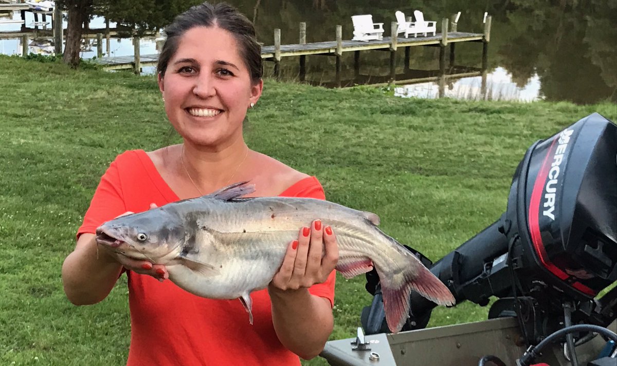KSMALLZIE's tweet photo. Women who fish #fishing #catfish #womenwhofish #fish #ChesapeakeBay #vacationing https://t.co/v9LPqJm5b9