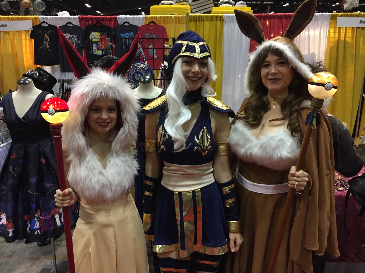 AriShaeCosplay's tweet photo. I love eevee cosplays so much! Beautiful job, ladies!
#MegaCon2017 #pokemoncosplay #eevee #cosplay https://t.co/NcEG7EgePo