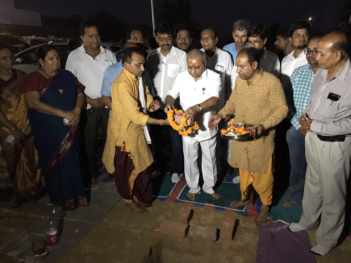 Nitinbhai_Patel's tweet photo. For the growth of Mehsana ,Took part in stone laying ceremony and also inaugurated various development works. https://t.co/ej3tOGlLT4