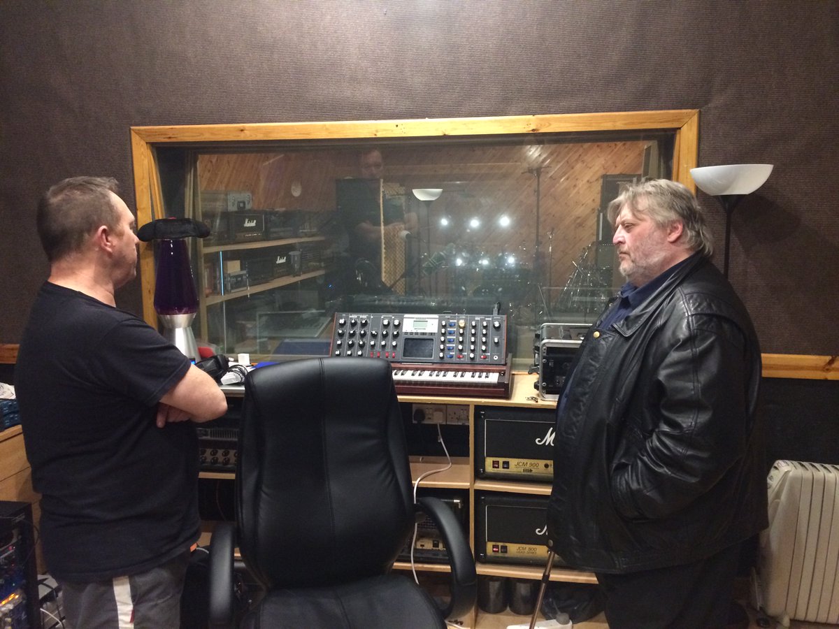 Saturday on #MadeInBhamTV, I'll be talking to #RobHoffman at #Birmingham's amazing #Robannas studio complex.

<a href="/LeeBannister1/">Lee Bannister</a>