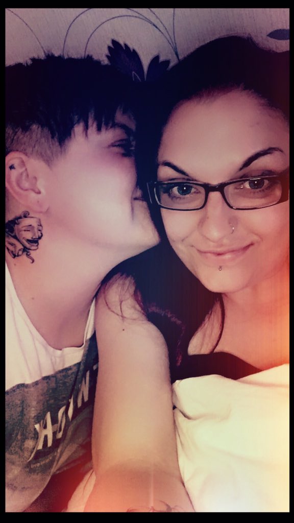 GayLGirl's tweet photo. There are no words. 

#TrueLove

🌎💚 https://t.co/av1KLp8LuJ