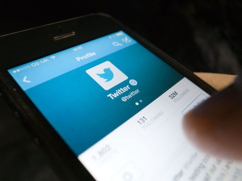 thinkmegamkting's tweet photo. #SmallBusinessOwner: Twitter has over 300 million users! Why aren't you getting them involved in your promos and giveaways? #ads #marketing https://t.co/CrrN2qWT9O