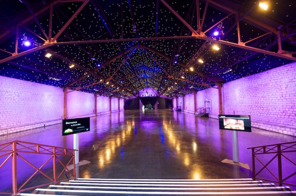 diballover's tweet photo. [...] to guide the loyal bassheads that you are. The ceremony will take place in an area that you deserve. Big, magic, and luxurious. https://t.co/Eixh39kiOB