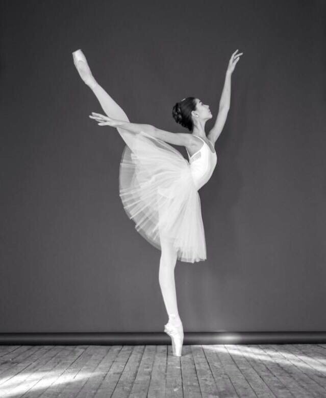 MerdeDance's tweet image. We are wishing all of our beautiful dancers a Happy Memorial Day!