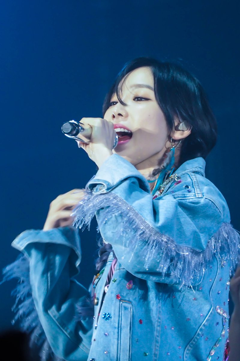 [PIC][27-05-2017]TaeYeon khởi hành đi Thái Lan để tham gia Concert - "PERSONA in BANGKOK" vào chiều nay - Page 5 DBAynyhVoAI-BDb