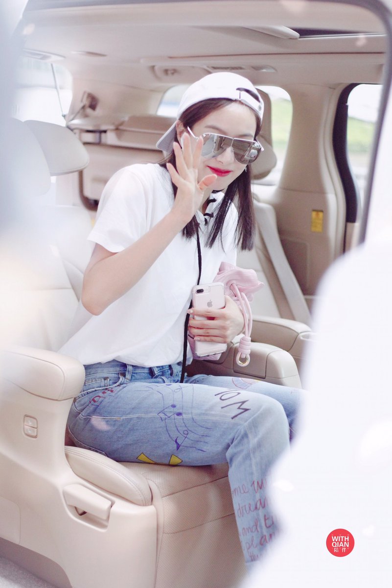 pandatoria's tweet photo. 170529 Victoria 6P

🔗 https://t.co/8T7rMKR2p2 https://t.co/PhNG0e0f5A