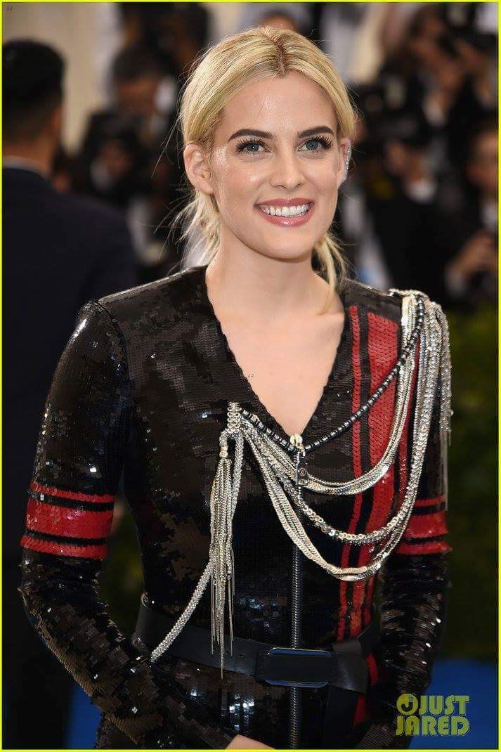 Happy Birthday Riley Keough, Elvis Presley\s granddaughter!! 