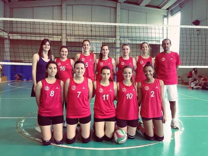 ClubVoleibolZGZ's tweet photo. El @ClubVoleibolZGZ Senior B logra el título de la liga Juvenil Provincial femenino tras conseguir una gran temporada. ¡Enhorabuena chicas! https://t.co/iBGHmbD6e5