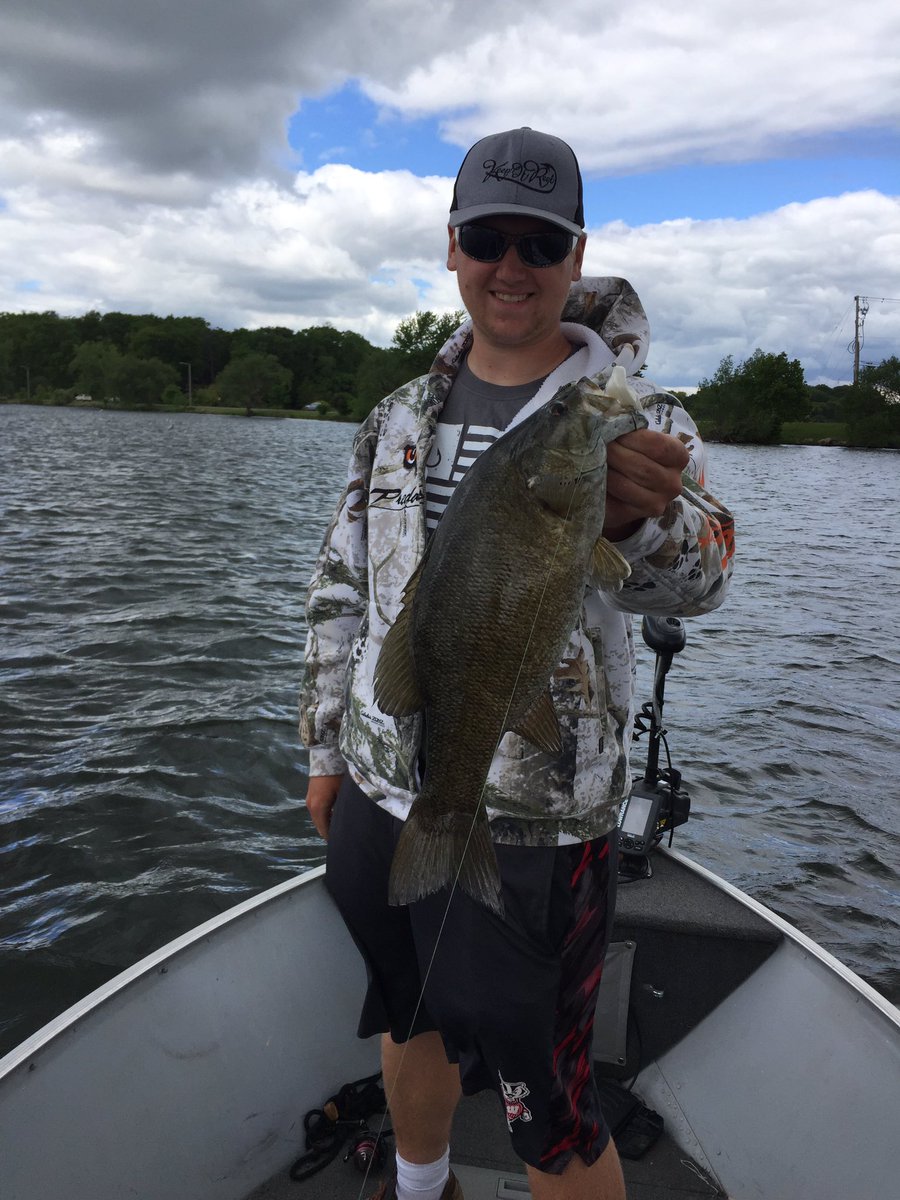 congoFishing's tweet photo. Found the smallies🎣@_KeepItReel https://t.co/2iZfBUUUSc